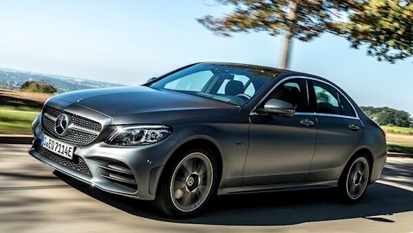 Mercedes C-Class saloon is a small executive machine which will have across-the-board appeal as a functional, pretty, practical and upmarket mode of transport. Mercedes C-Class saloon is a small executive machine which will have across-the-board appeal as a functional, pretty, practical and upmarket mode of transport.