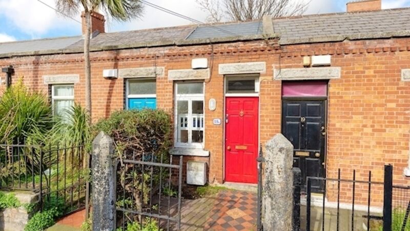 Ireland’s slimmest house? Get the skinny on 2m-wide D8 digs for €285k Ireland’s slimmest house? Get the skinny on 2m-wide D8 digs for €285k