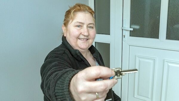 Helen proudly shows off the keys to her new home in Charleville, Co. Cork
