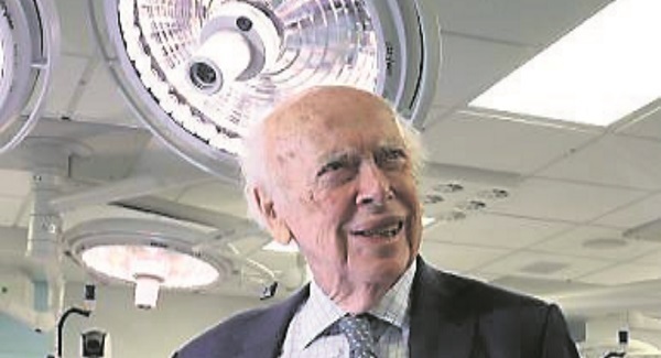 UCC to review building name in light of comments on race by Nobel scientist James Watson