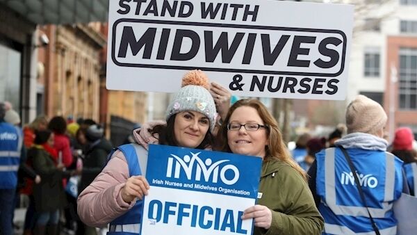 Nurses Cara Gallagher and Lisa Carroll on the picket line outside the Rotunda Hospital in Dublin. Photo: Leah Farrell/RollingNews.ie