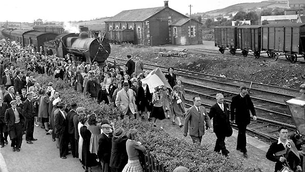 An outing to Youghal by train of children from Limerick in 1952. A 23km disused railway line from Youghal to Midleton has been earmarked for a greenway — Cork County Council says it will boost the local economy but the Green Party feels it should be used for a train service to Cork City. An outing to Youghal by train of children from Limerick in 1952. A 23km disused railway line from Youghal to Midleton has been earmarked for a greenway — Cork County Council says it will boost the local economy but the Green Party feels it should be used for a train service to Cork City.