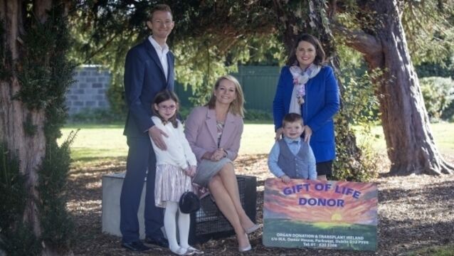 Over 2000 gather at service to honour organ donors and their families