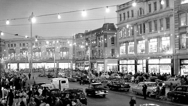 A busy Christmas scene in St. Patrick's Street, Cork, December 1961. Photo: Irish Examiner archive.
