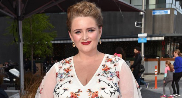 Louise McSharry warns of fake Facebook ad using her wedding photo to promote weight loss