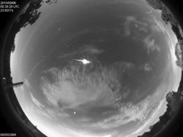 A fireball, captured at Bayfordbury Observatory. Bayfordbury AllSky Camera/University of Hertfordshire., Author provided. A fireball, captured at Bayfordbury Observatory. Bayfordbury AllSky Camera/University of Hertfordshire., Author provided.