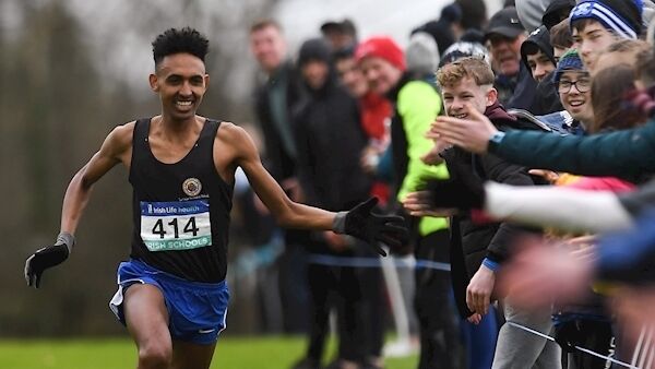 Efron Giddey, Le Chéile Tyrrelstown, Dublin, on his way to winning the Senior Boys event at the Irish Life Health All-Ireland Schools’ Cross Country at Clongowes Wood College, Clane, Co Kildare. Picture: Piaras Ó Mídheach/Sportsfile