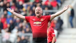 Manchester United win Liam Miller Tribute Match after penalty shootout