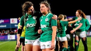 Women's Six Nations: Ireland suffer second home defeat after 10 try tussle with France