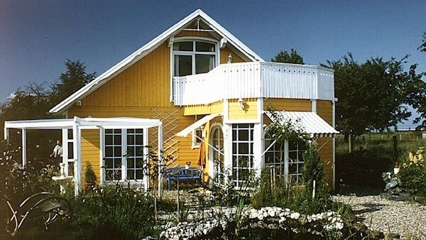 This timber-clad, traditional style German house is situated in Bonn which can be easily accessed on non-stop flights from Dublin.