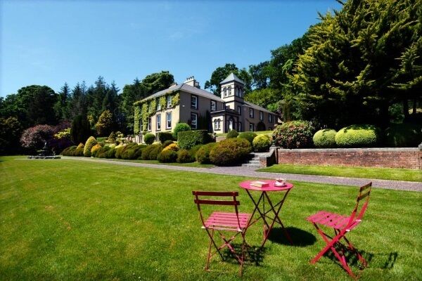 River Bandon’s , Ardnacarrig is a 2018 seller via Savills at c€1.6m. Its tech millionaire buyer also bought West Skeam Island.