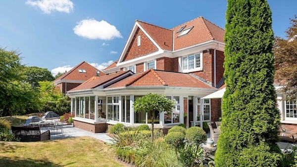 A touch of Surrey in pristine Eyrecourt