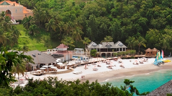 The hottest holiday deals for the summer