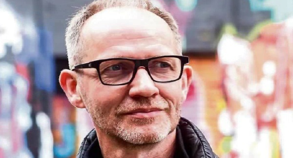 Sean-nós singer Iarla Ó Lionáird in conversation with Hilary Fennell