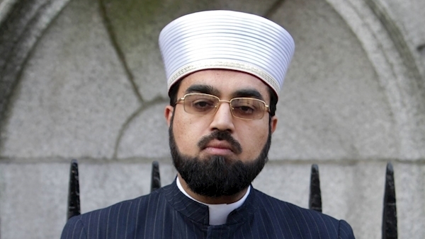 Lisa Smith should not be allowed to 'roam the streets of Ireland' if she returns, says Irish Muslim leader