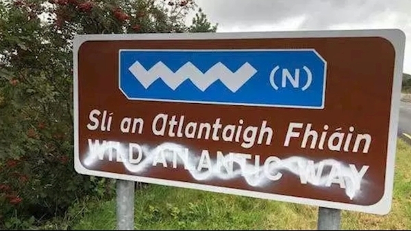 Donegal councillor encourages defacing of English signs in Gaeltacht