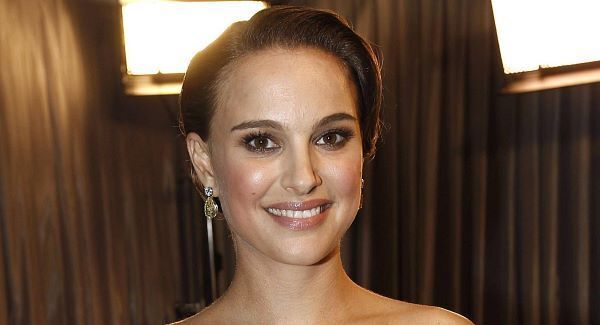 Portman: 'I'm not dating Penn'
