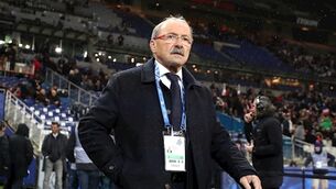 France thrash Scotland in Nice