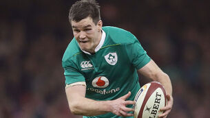 Sexton and Earls return for Schmidt's final home game