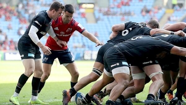 Saracens' Ben Spencer and Conor Murray of Munster at the scrum. Photo: ©INPHO/Dan Sheridan