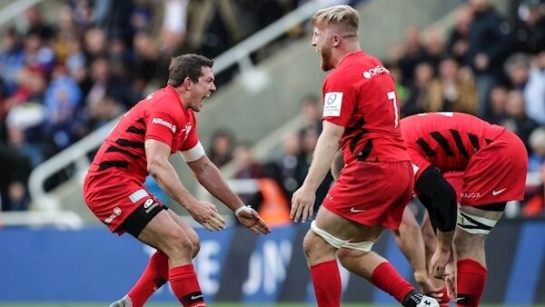 Saracens' Alex Goode and Jackson Wray celebrate at the final whistle. Credit ©INPHO/Billy Stickland