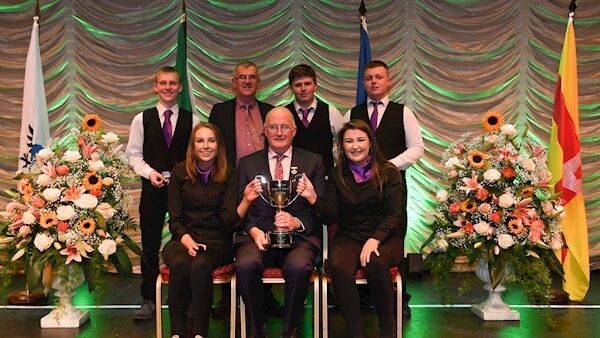 cap=Darragh O'Shea, Sheila Cavanagh, Veronica O'Mahony, Fergus McGrath and Daniel O'Callaghan from Kilshannig, Cork, are presented with the cup by Uachtarán Chumann Lúthchleas Gael John Horan and Aodán Ó Braonáin, Cathaoirleach, Choiste Náisiúnta Scór. Picture: Sportsfile cap=Darragh O'Shea, Sheila Cavanagh, Veronica O'Mahony, Fergus McGrath and Daniel O'Callaghan from Kilshannig, Cork, are presented with the cup by Uachtarán Chumann Lúthchleas Gael John Horan and Aodán Ó Braonáin, Cathaoirleach, Choiste Náisiúnta Scór. Picture: Sportsfile