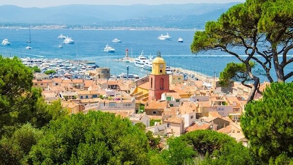St Tropez is a popular French summer holiday resort. Long popular with artists, the town attracted the international jet set in the 1960s, and remains known for its beaches and nightlife.