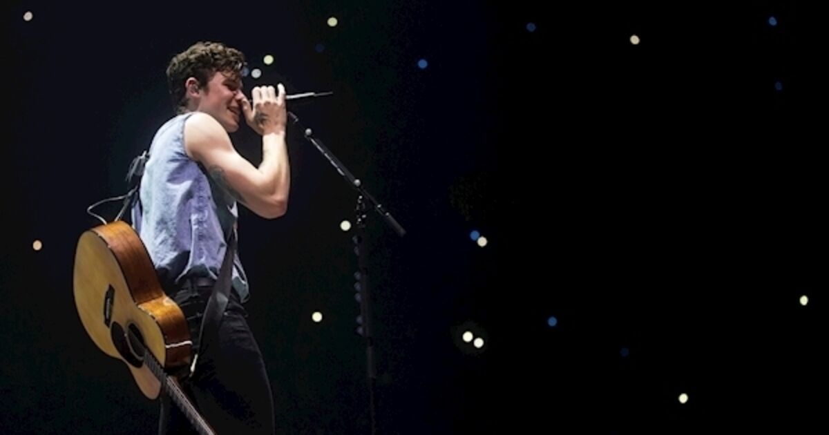 WATCH Shawn Mendes gets turned away from Dublin bar