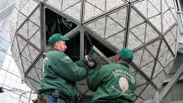 Details of NYC Waterford Crystal ball drop revealed