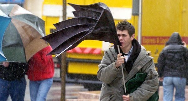 Met Éireann warns of blizzard-like conditions