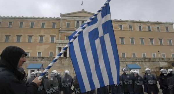 Bomb targets Greek far-right party office