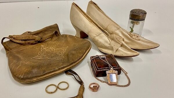 The wedding belongings of Jack and Cottie Butler Yeats. The wedding belongings of Jack and Cottie Butler Yeats.