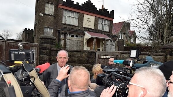 Superintendent Michael Comyns speaking to the media after a body was discovered in Cork city. Pic: Eddie O'Hare