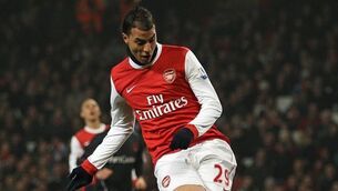 Chamakh joins Hammers