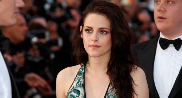 Stewart ' totally fine' with Pattinson