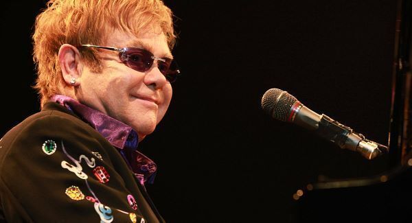 Elton books separate hotel room for glasses