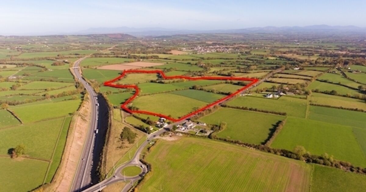 73acre farm for sale near Junction 16 on the M8