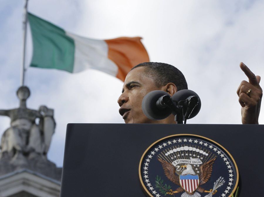 Obama woos crowd with cúpla focal