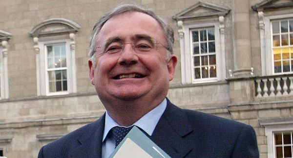 Communications Minister calls for pay cuts at RTÉ