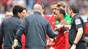 Contrite Suarez and Dalglish apologies accepted by United