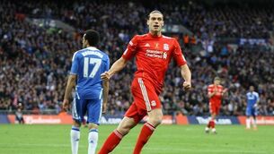 Magpies’ Carroll swoop fails