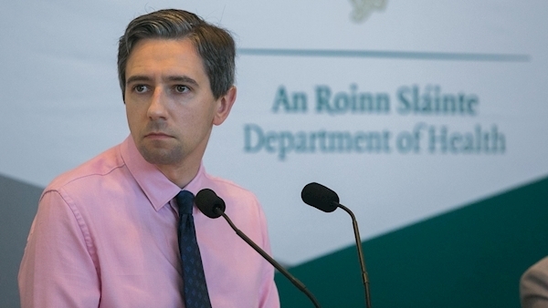 Simon Harris could face no-confidence motion
