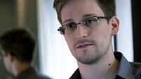  Snowden may have stored "doomsday" data on cloud