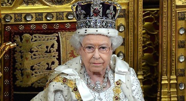 Queen went nuts over nibbles, court hears