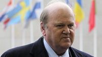 Economic growth - US standoff a threat