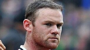 Mourinho maintains Rooney pursuit 