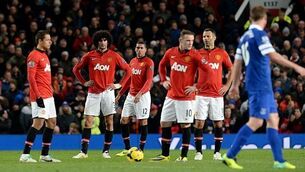 Fired-up Everton stun old boss Moyes 