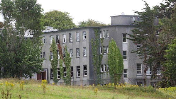 Direct provision centre in Co Limerick ‘like Guantanamo Bay’ - report