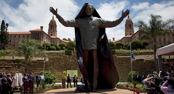 Mandela statue’s rabbit ‘must go’