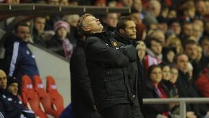 Moyes blasts officials as big decisions not going United’s way